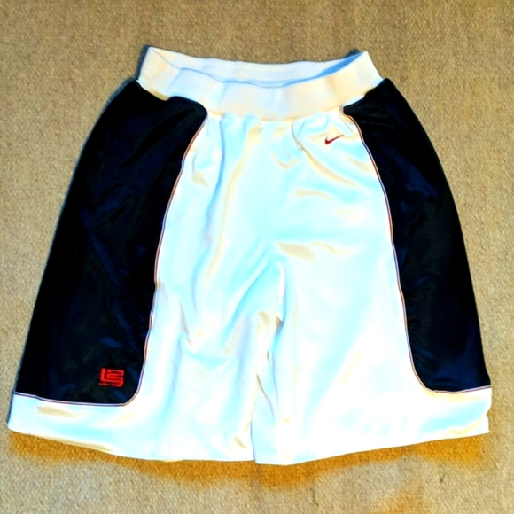 Men's LeBron James 2 pocket (with zippers) basketball shorts - Picture 1 of 10